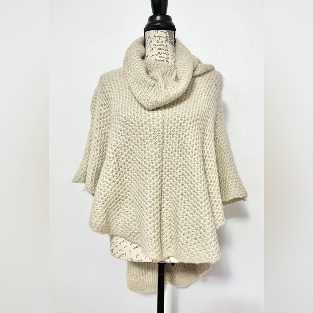 Wooden Ships Poncho-Sleek Mohair Wool Beige Honeycomb Women's Size X/S NWT